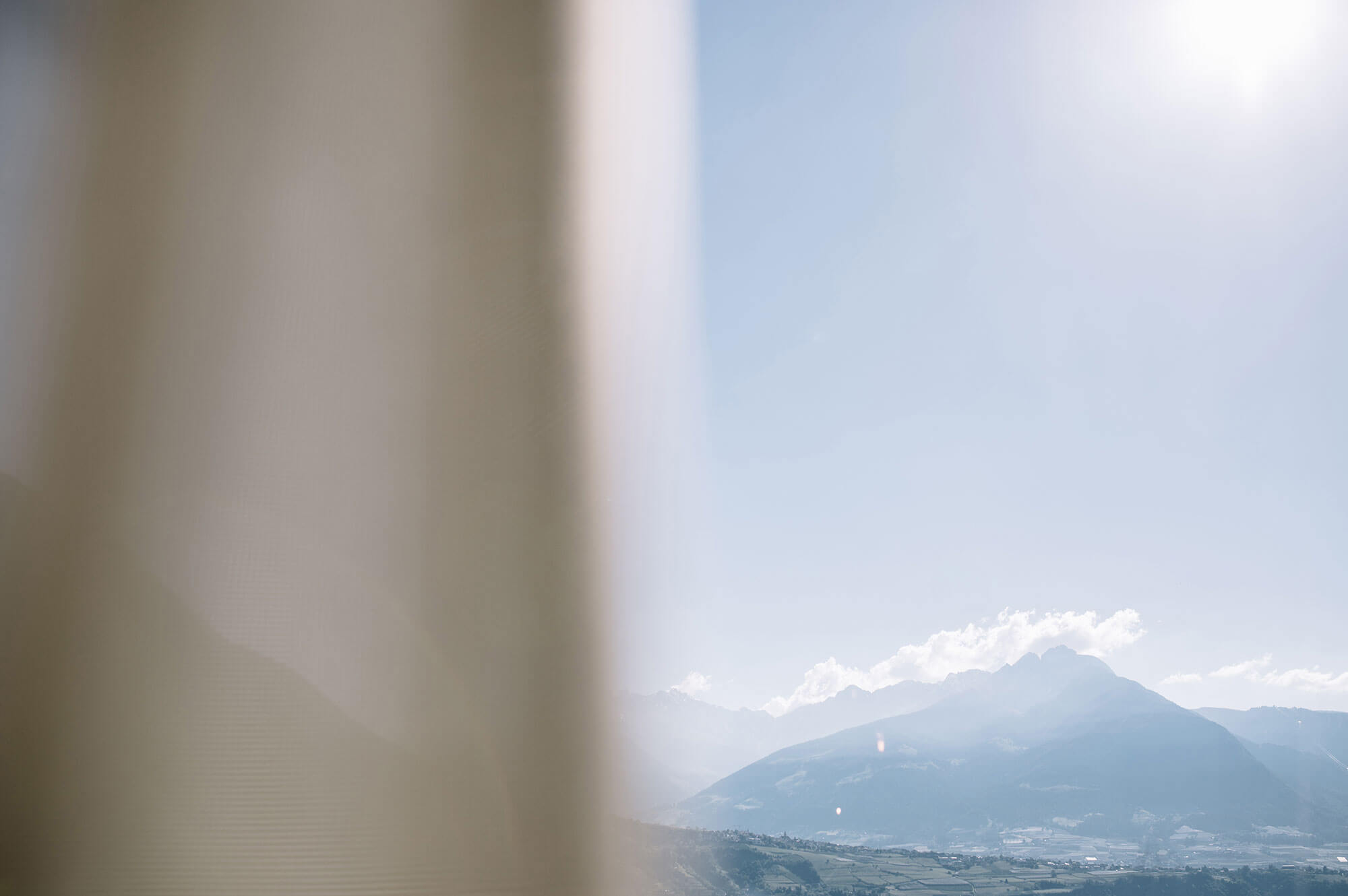 Paesaggio con montagna